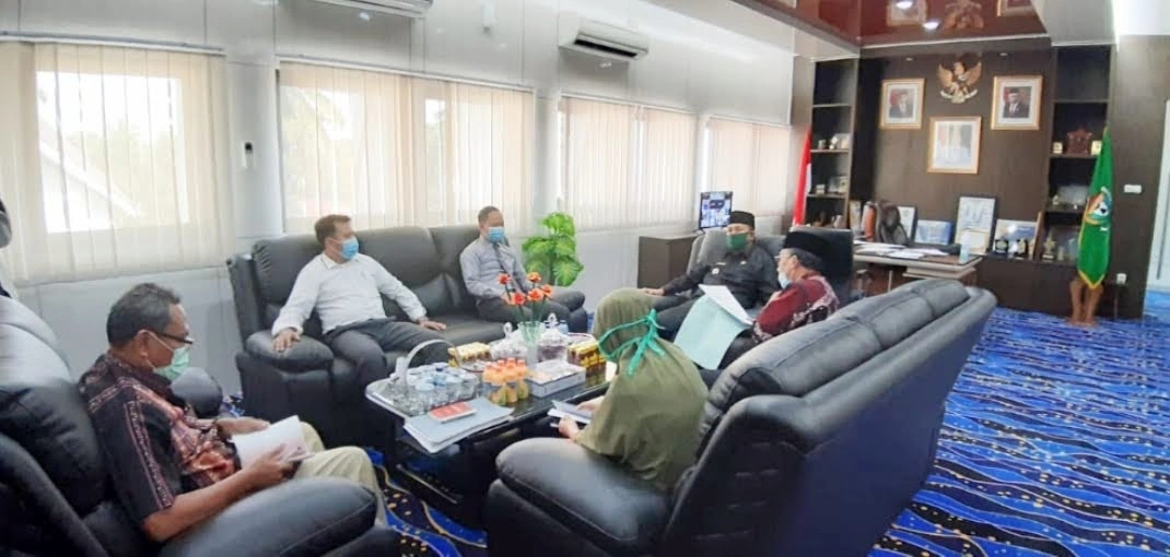 Menghadiri Undangan Mediasi oleh PLT Bupati Muara Enim